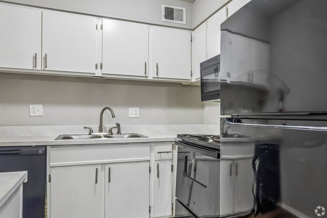 3945 Macon Rd Unit 2 bed 1 bath