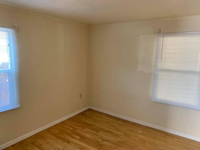Photo - 1405 Worden Ave