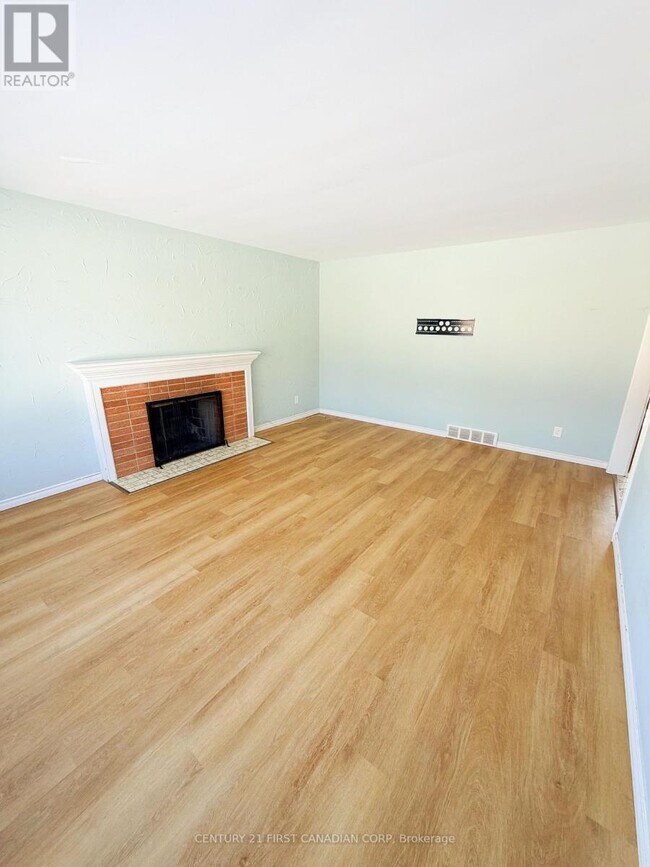 Photo - 37 Stormont Dr