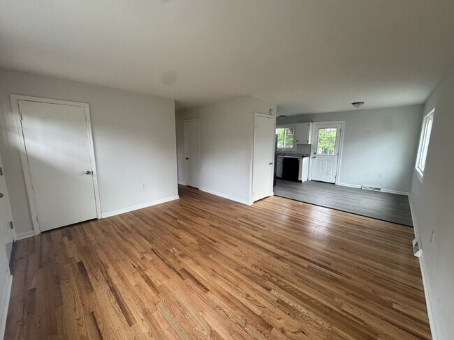Photo - 118 Richards Ave