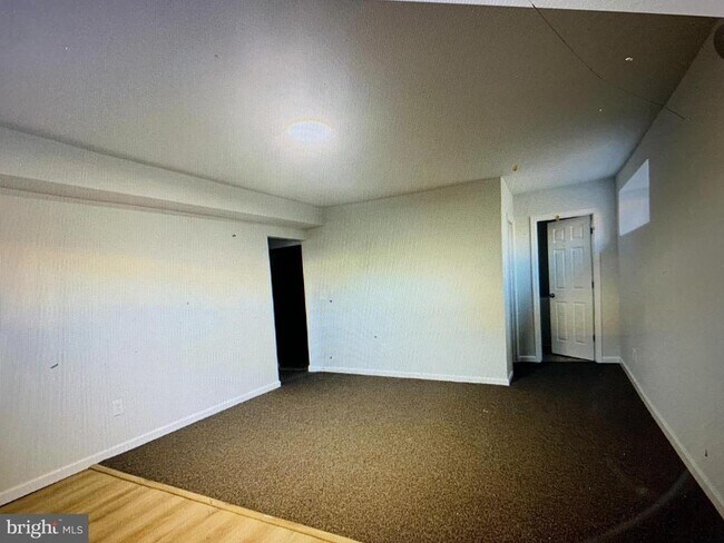 Photo - 401 Blue Bell Rd