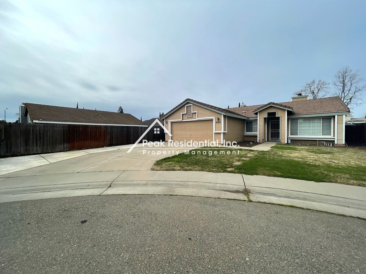 Updated 3bd/2ba Vintage Park Home with 2 C... - Updated 3bd/2ba Vintage Park Home with 2 C...