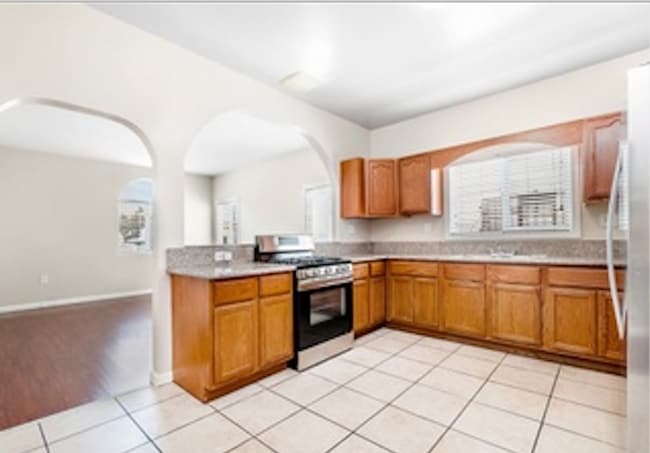 Photo - 3028 Edgehill Dr Unit 3028