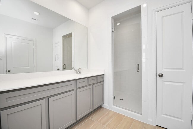 Photo - 5535 Holly Hvn Ct