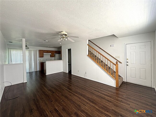 Photo - 5709 Redstone Dr