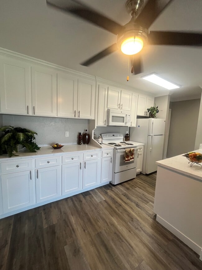 Photo - 941 Lewelling Blvd Unit 304