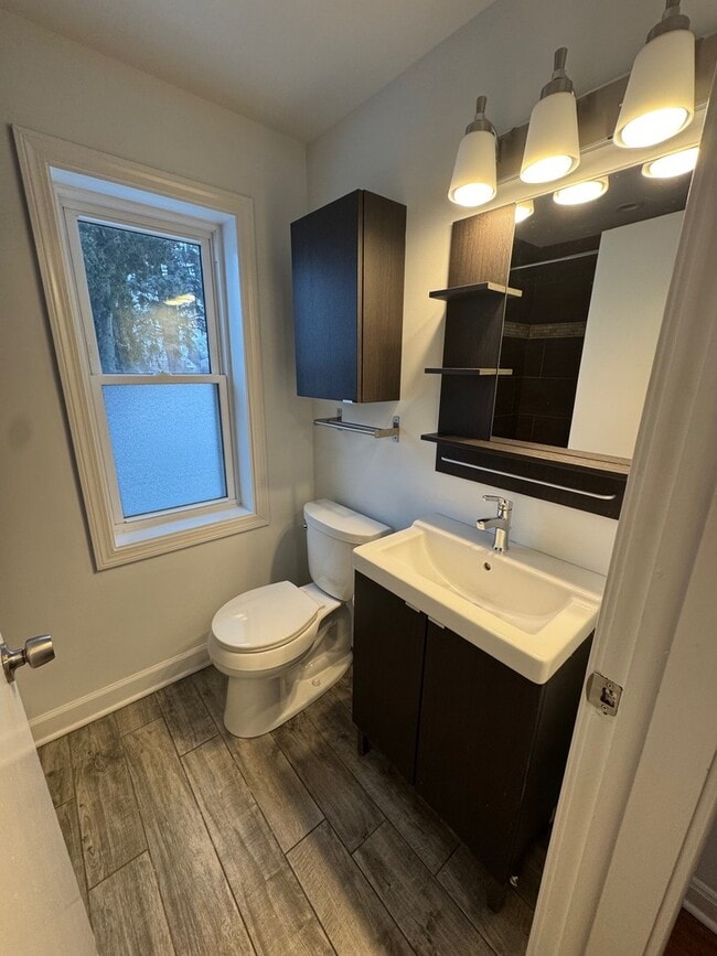 Photo - 1892 White St