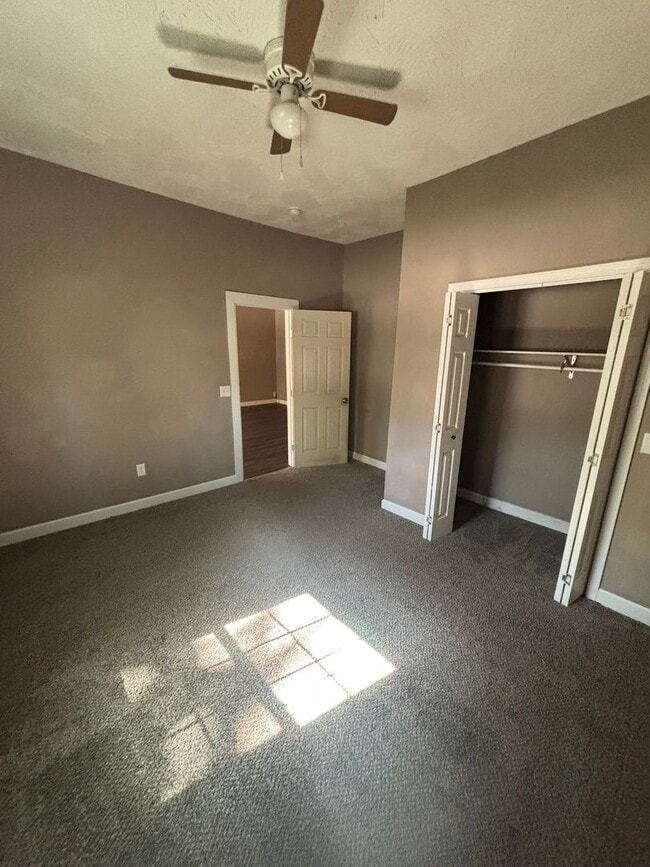 Photo - 2027 N Weller Ave