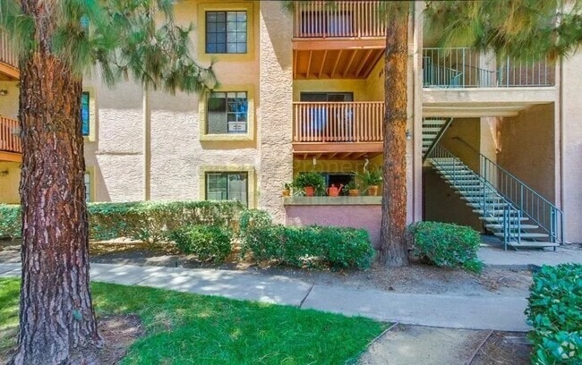 Building Photo - **Private 1 bed / 1 bath Condo in Carmel M... Unit 328