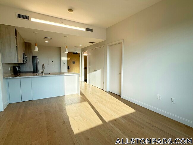 Photo - 55 Brighton Ave Unidad 601