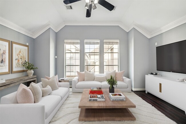 Photo - 3432 Cline St