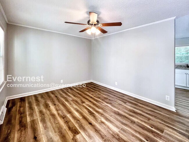 Photo - 2815 Crescent Ln