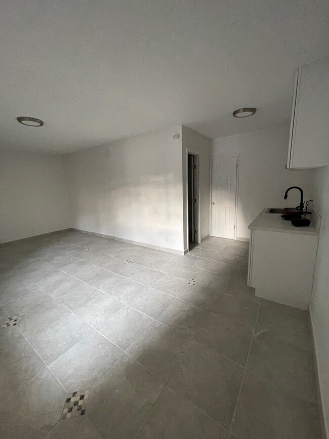 Photo - Zelzah Avenue Apartments