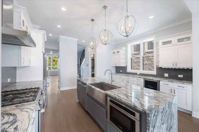 Photo - 6241 S Woodlawn Ave