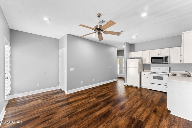 Building Photo - 236 Bonita Cir