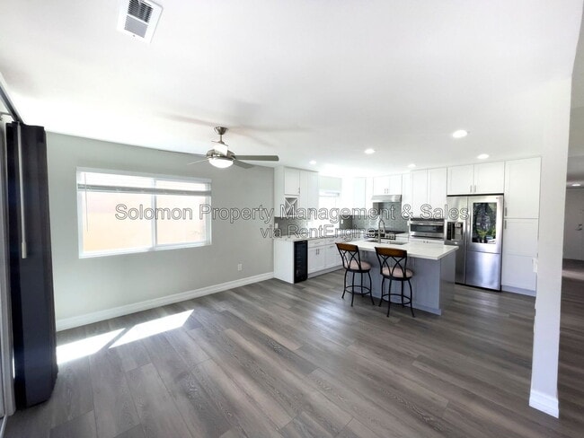 1956 Palmer Dr