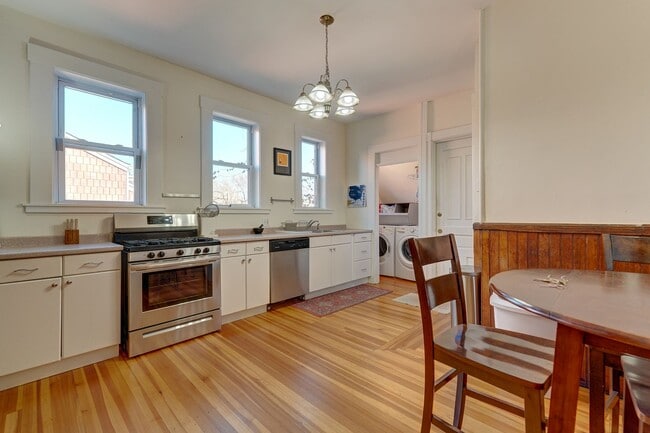 Photo - 119 Olive St Unidad 2nd Floor