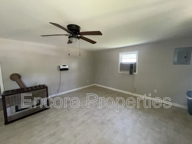 Photo - 1102 Ferndale Ln