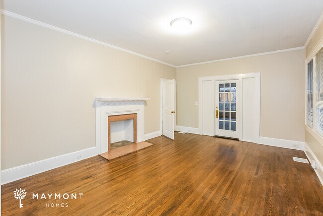 Photo - 38 Miller Ave SW