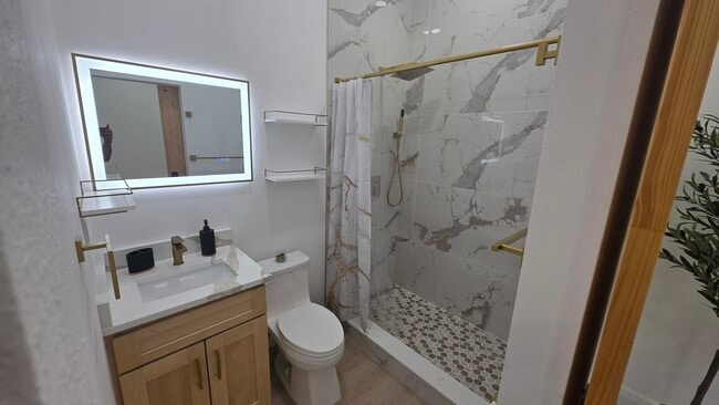 Photo - 1818 Farris Ct Unit 16