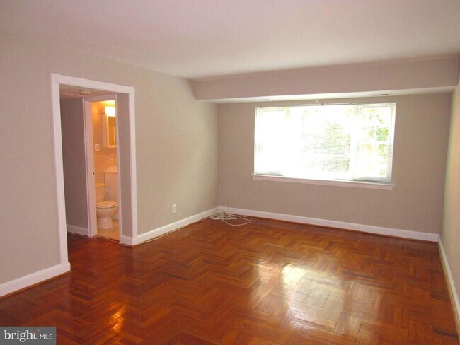 Photo - 1311 N Ode St Unidad 612