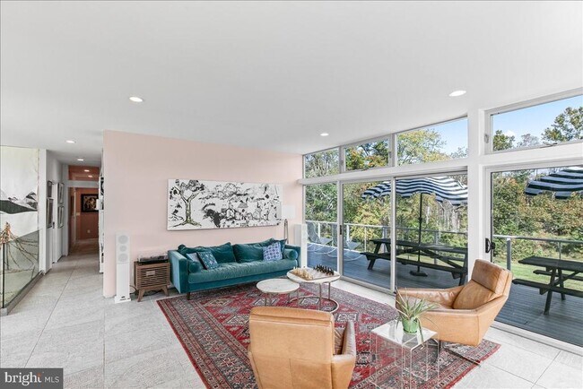 Photo - 10222 Van Thompson Rd