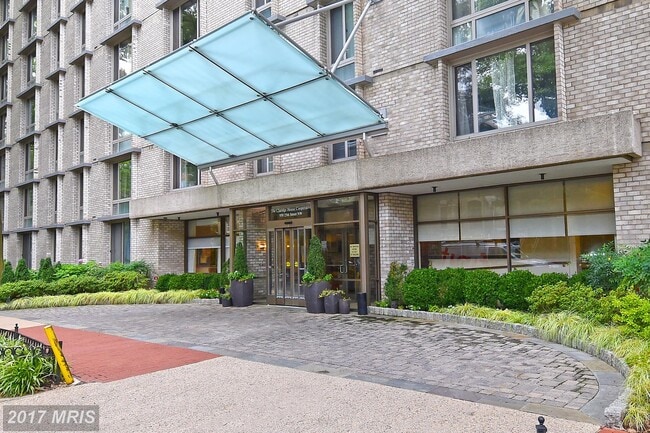 Photo - 950 25th St NW Unit 315N