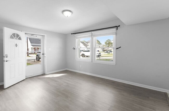 Photo - 3 Bed 1 Bath Home for Rent in Chesapeake