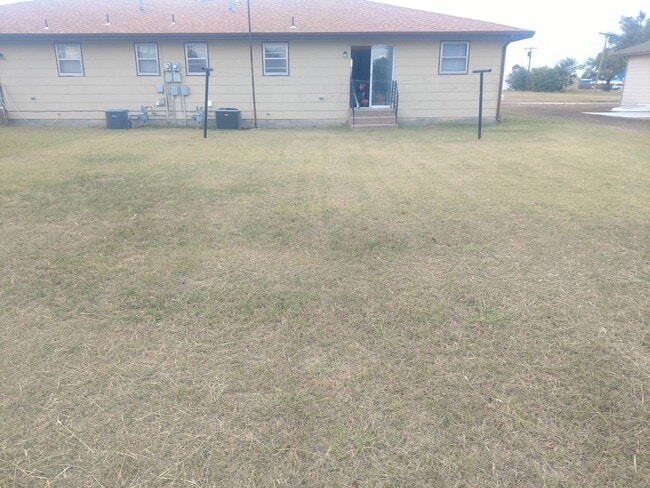 Photo - 340-344 W. Jewell, Russell Unidad 340 W. Jewell