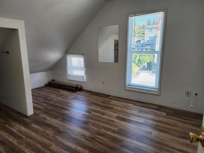 Building Photo - ar5415 Unit 18