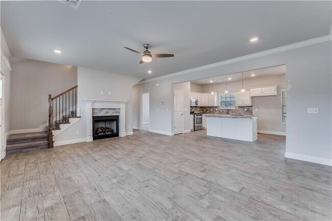 Photo - Minutes from I-49! 4BR/2.5BA Home