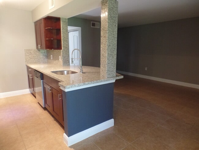 Photo - 2405 NW 33rd St Unit 1209