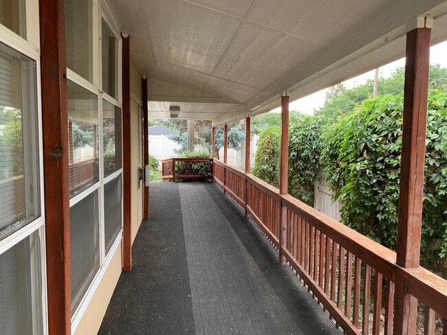 Photo - Spacious 3-Bed, 2-Bath Manufactured Home with Garage – Move-In Ready