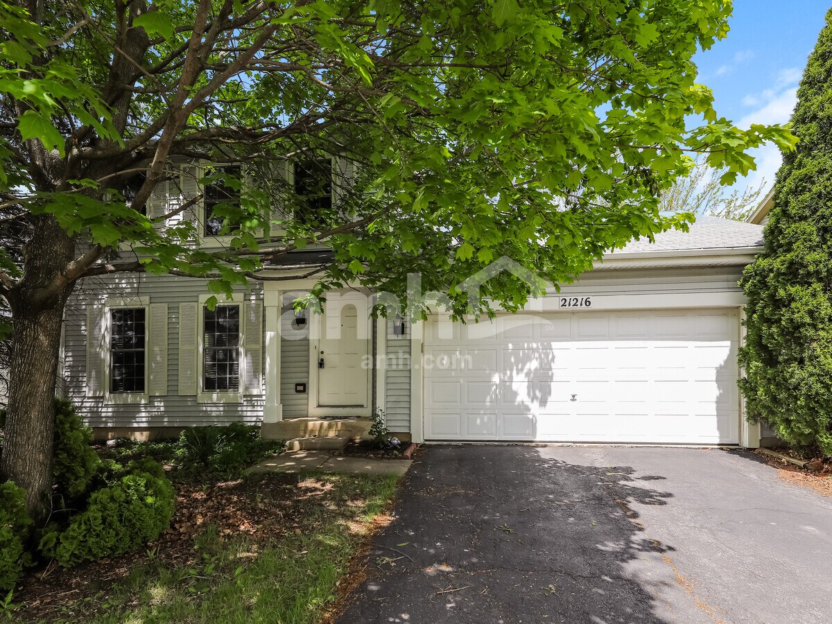 Photo - 21216 Chastworth Ln