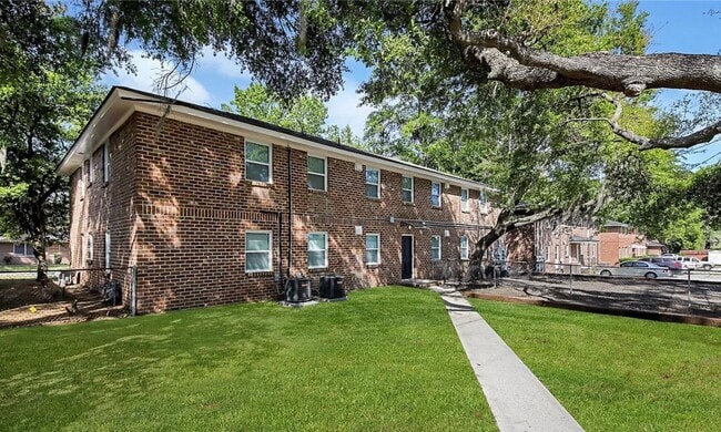Photo - 19 Berkley Pl Unit 3 (C)