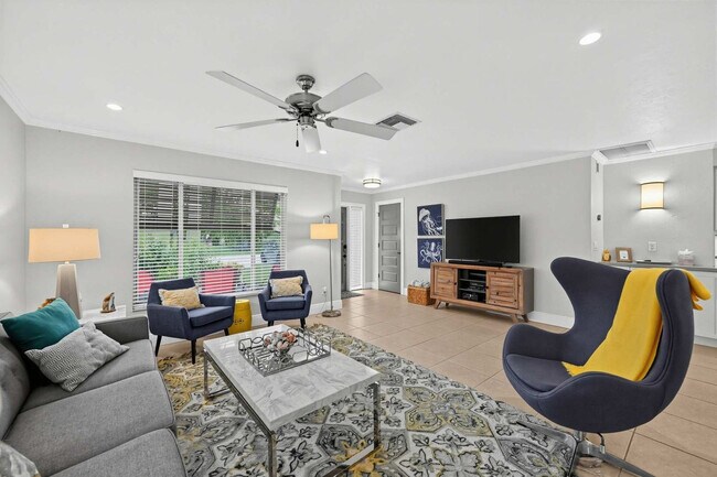 692 94th Ave N Unit SI ID1620596P