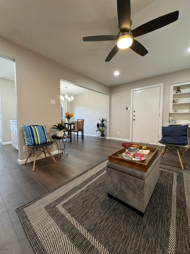 Photo - 4512 Amesbury Dr Unit C