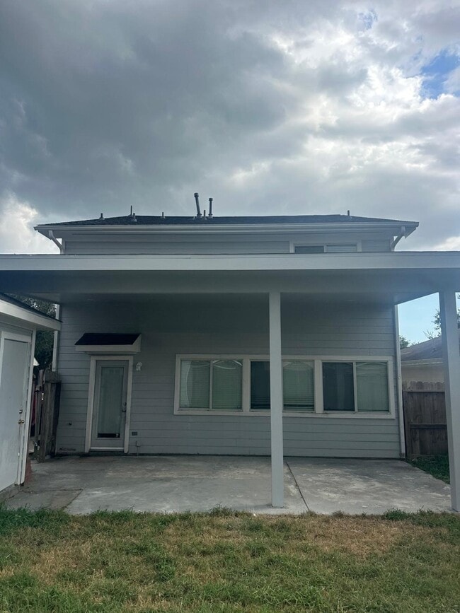 Photo - 19818 Lindenwick Ct