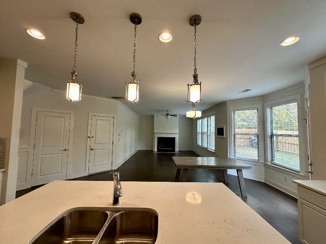 Photo - 987 Halletts Peak Pl