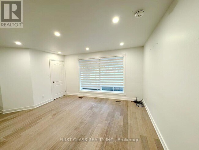 Photo - 741 Proctor Rd