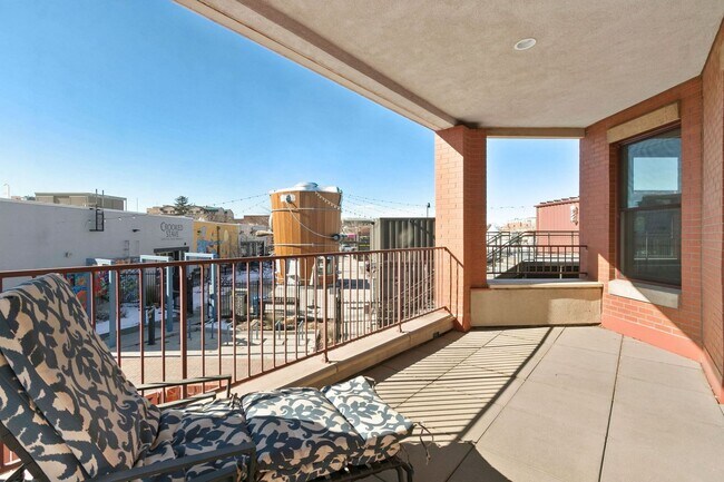 Photo - Old Town Condo, 1224 sq ft in Incredible L...