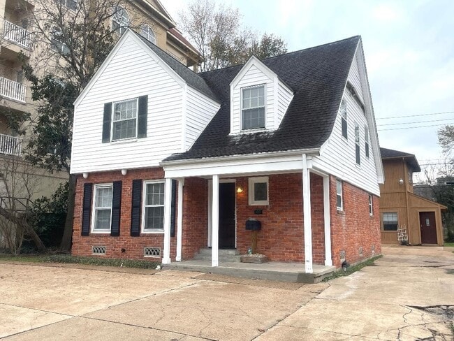 Photo - 2211 Dorrington St
