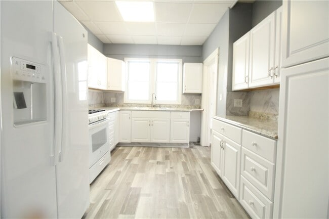 Photo - 249 Princeton Ave