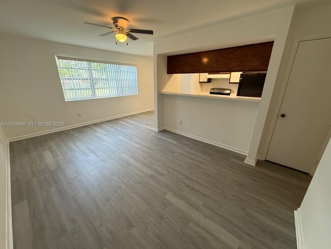 Building Photo - 15285 SW 107th Ln Unit 214