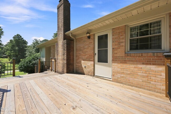 41 Hillcrest Dr