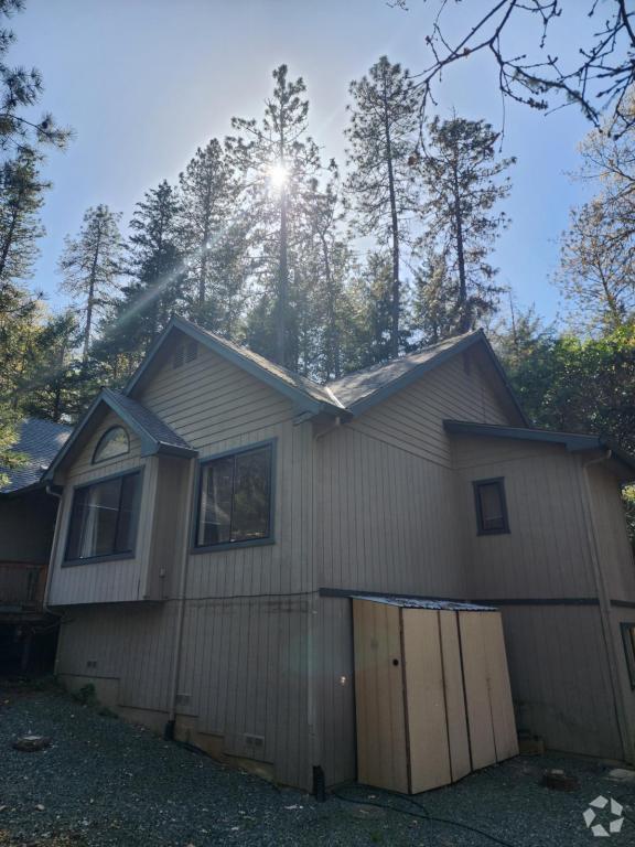 Building Photo - 860 Leavitt Ln Rental