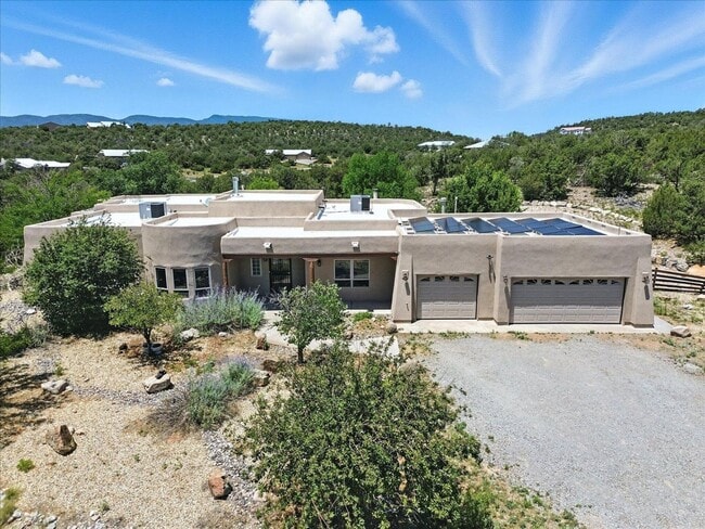 Building Photo - 4 Bedroom, 4 Bathroom Home in Sandia Park, NM