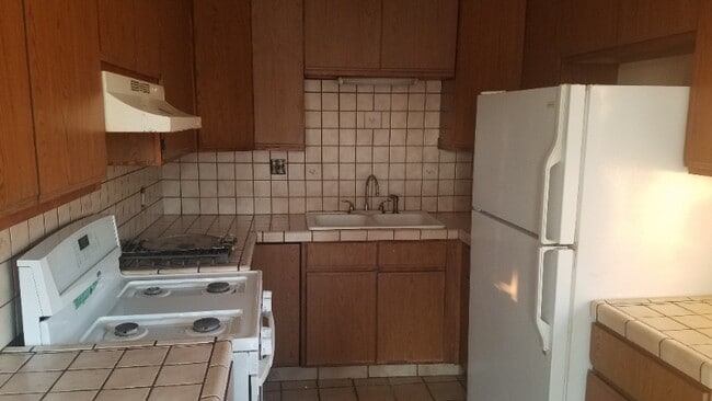 Photo - 4328 E Myrtle St