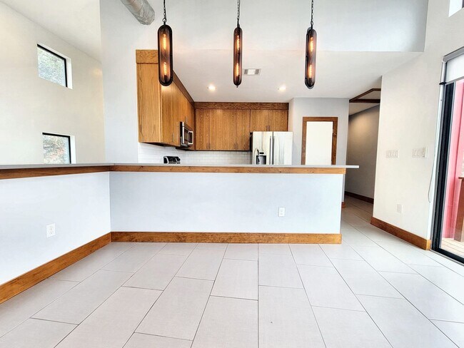 Photo - 325 Southwind Rd