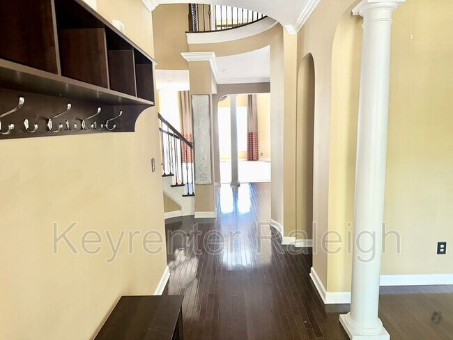 Photo - 208 Austin View Blvd